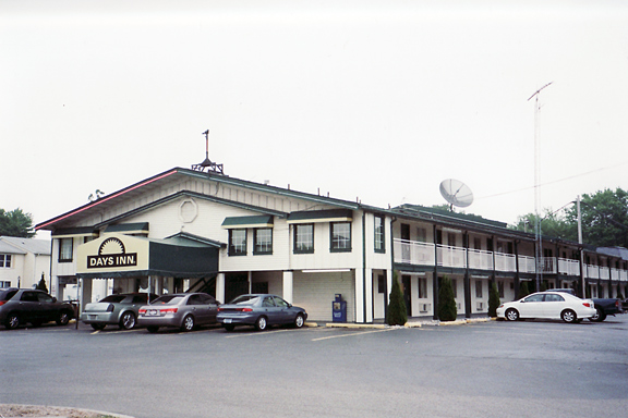 Howard Johnsons Motor Lodge - Photos From Highwayhost Dot Org (newer photo)